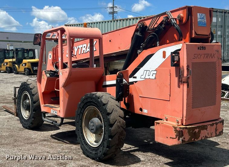 image for item EK8332 2010 JLG 8042 telehandler