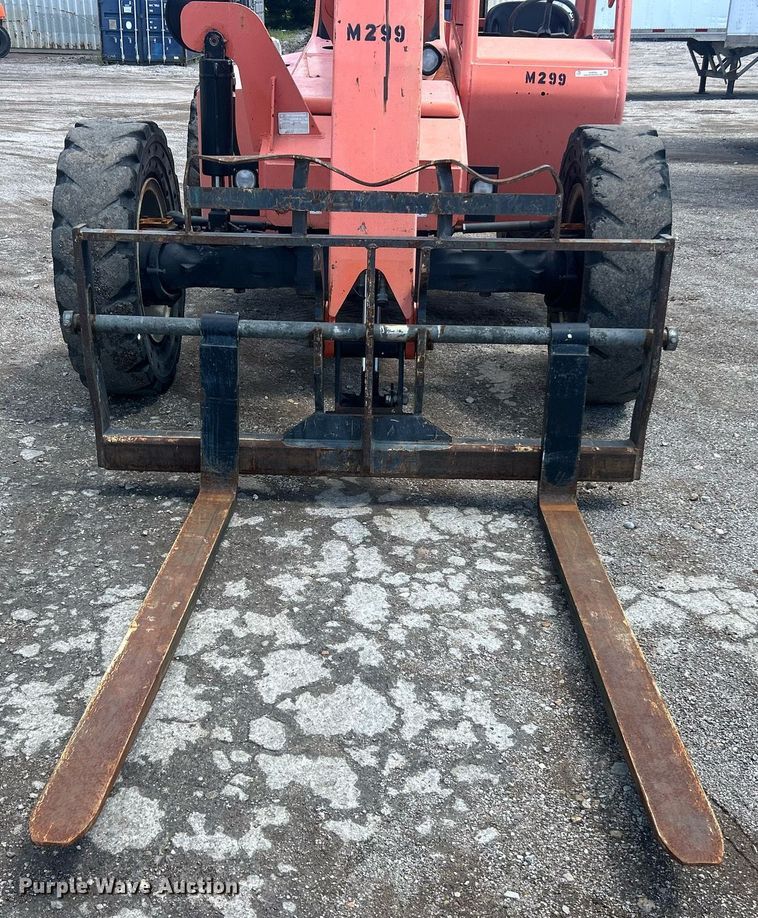 image for item EK8332 2010 JLG 8042 telehandler