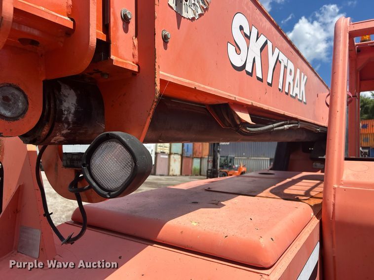 image for item EK8332 2010 JLG 8042 telehandler