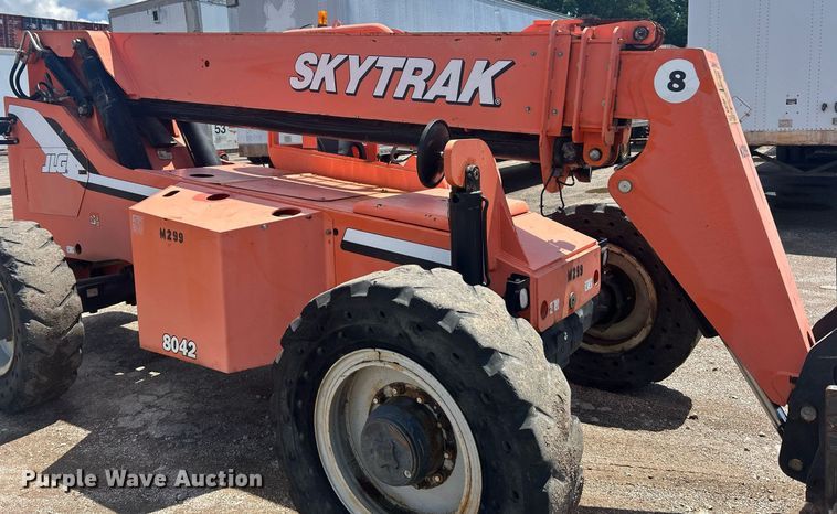 image for item EK8332 2010 JLG 8042 telehandler