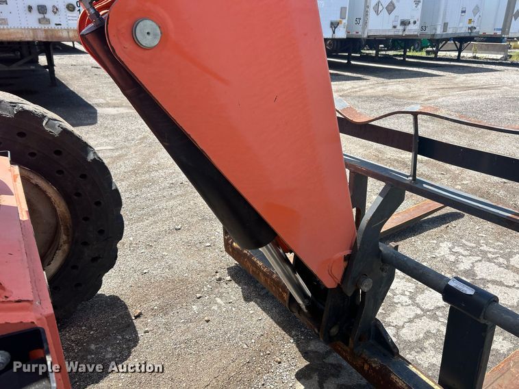 image for item EK8332 2010 JLG 8042 telehandler