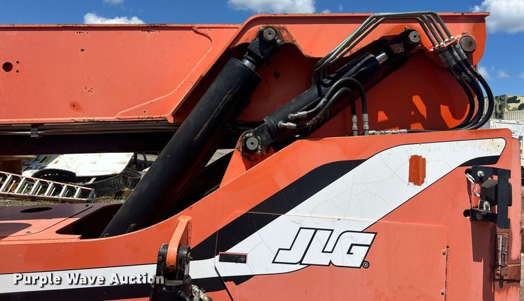 image for item EK8332 2010 JLG 8042 telehandler