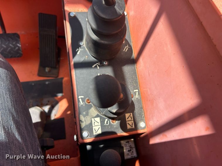 image for item EK8332 2010 JLG 8042 telehandler