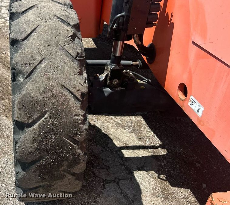 image for item EK8332 2010 JLG 8042 telehandler