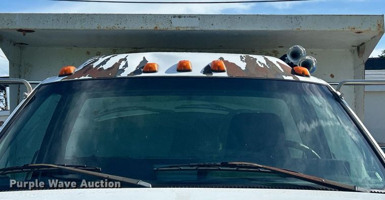 image for item EK8335 2000 GMC C7500 dump truck