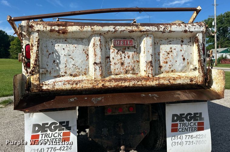 image for item EK8335 2000 GMC C7500 dump truck