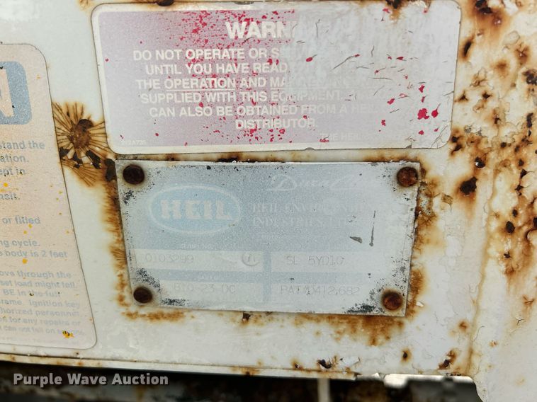 image for item EK8335 2000 GMC C7500 dump truck