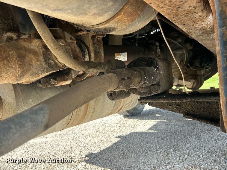 image for item EK8335 2000 GMC C7500 dump truck