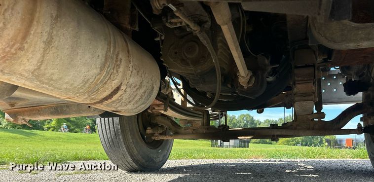 image for item EK8335 2000 GMC C7500 dump truck