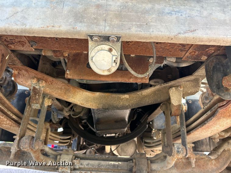 image for item EK8335 2000 GMC C7500 dump truck