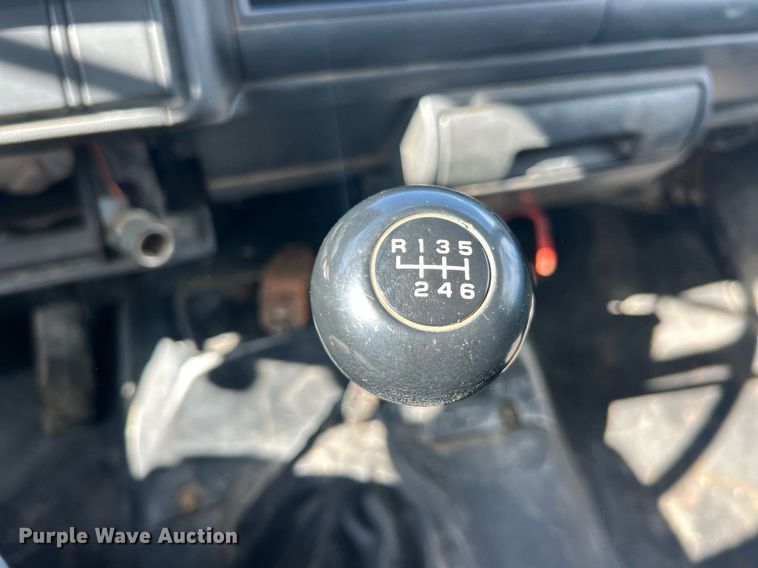 image for item EK8335 2000 GMC C7500 dump truck