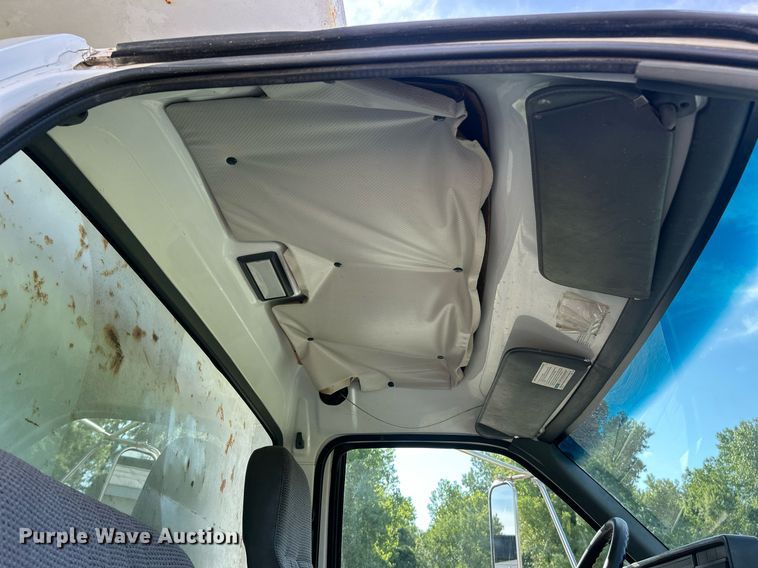 image for item EK8335 2000 GMC C7500 dump truck