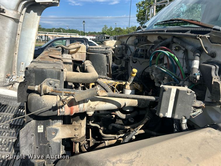 image for item EK8335 2000 GMC C7500 dump truck