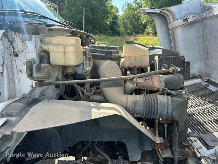 image for item EK8335 2000 GMC C7500 dump truck