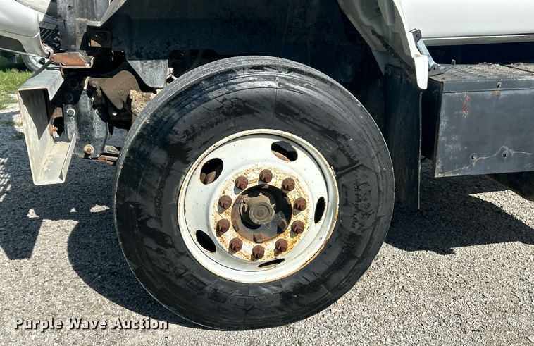 image for item EK8335 2000 GMC C7500 dump truck