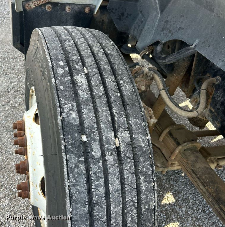 image for item EK8335 2000 GMC C7500 dump truck