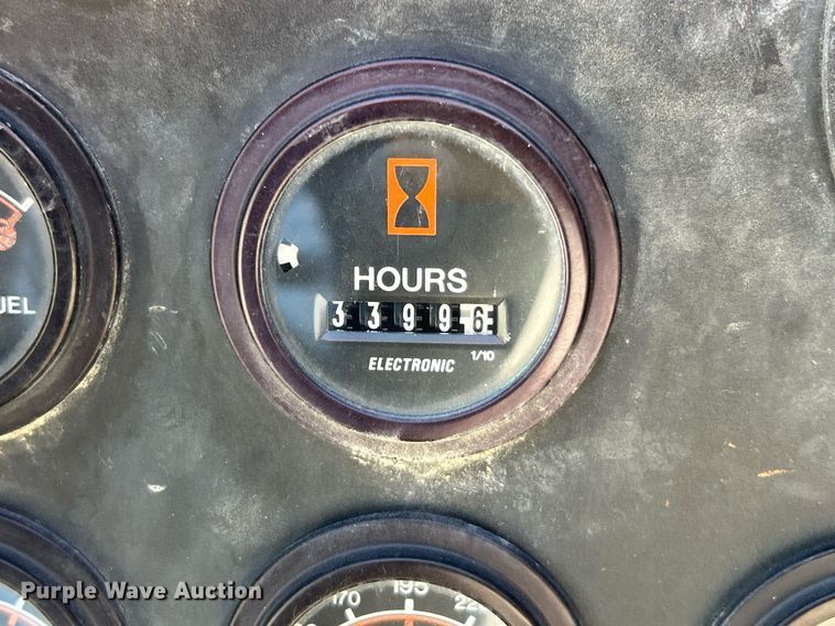 image for item EK8337 1998 CompAir LeRoi RQ185DJE air compressor