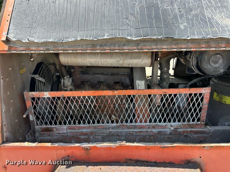 image for item EK8337 1998 CompAir LeRoi RQ185DJE air compressor