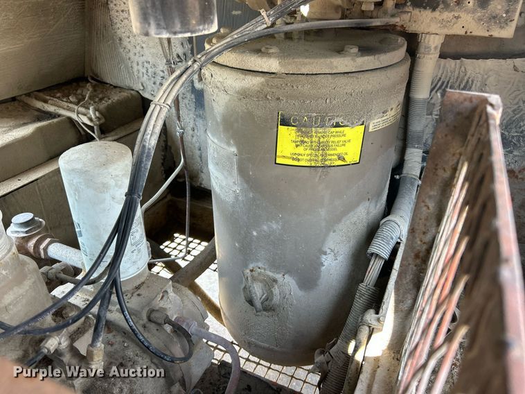 image for item EK8337 1998 CompAir LeRoi RQ185DJE air compressor