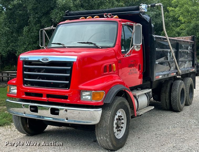 image for item EK8349 1998 Ford LT8501 dump truck