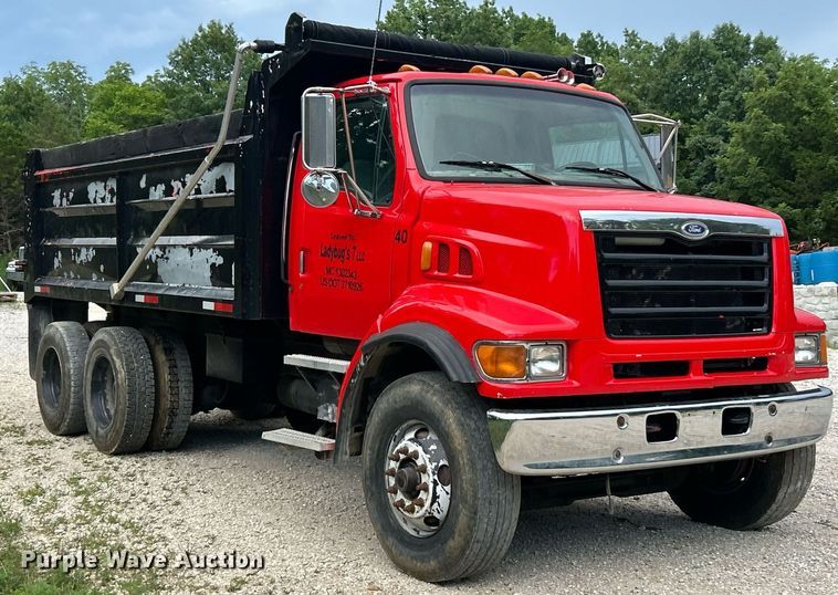 image for item EK8349 1998 Ford LT8501 dump truck