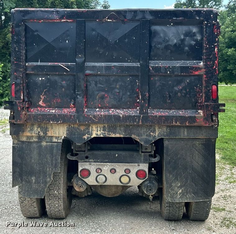 image for item EK8349 1998 Ford LT8501 dump truck