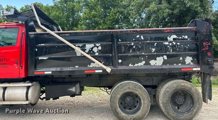 image for item EK8349 1998 Ford LT8501 dump truck
