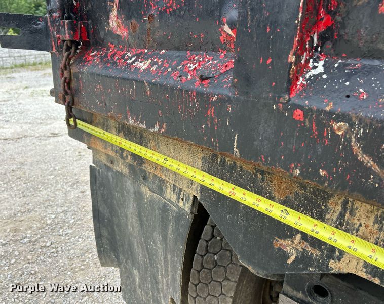 image for item EK8349 1998 Ford LT8501 dump truck