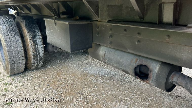 image for item EK8349 1998 Ford LT8501 dump truck