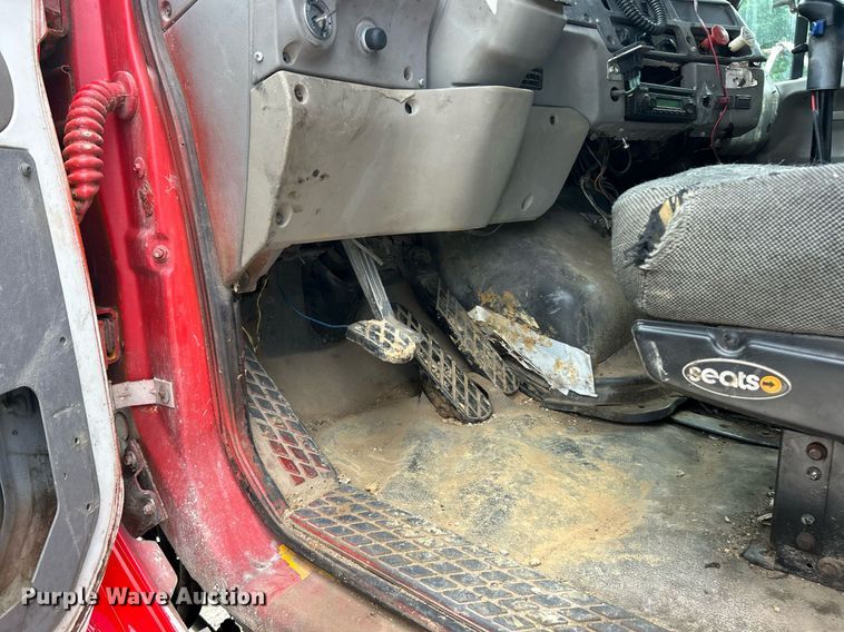 image for item EK8349 1998 Ford LT8501 dump truck