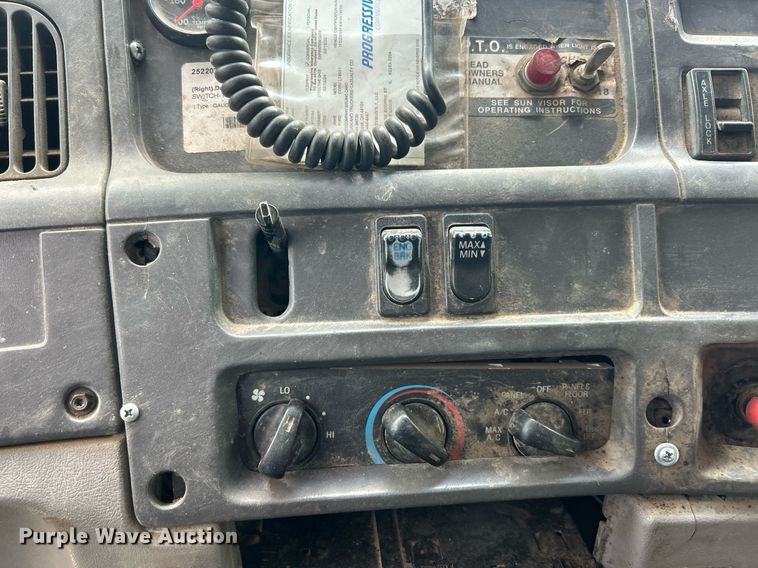 image for item EK8349 1998 Ford LT8501 dump truck