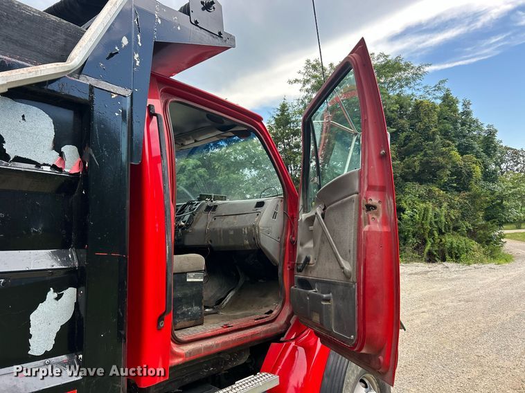 image for item EK8349 1998 Ford LT8501 dump truck