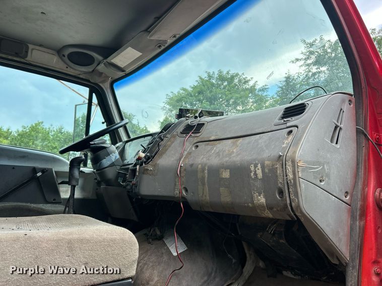 image for item EK8349 1998 Ford LT8501 dump truck