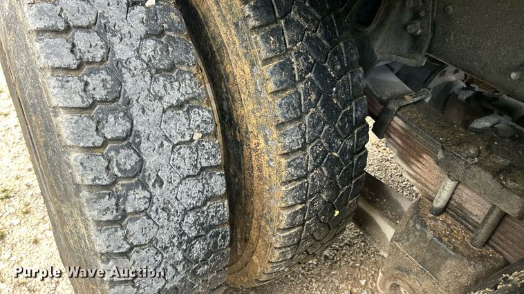 image for item EK8349 1998 Ford LT8501 dump truck