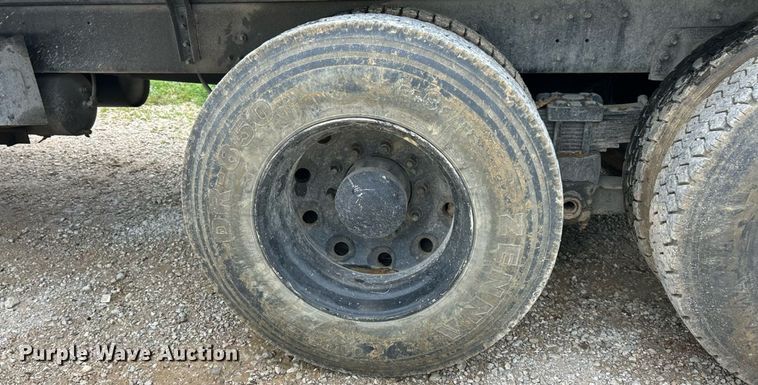 image for item EK8349 1998 Ford LT8501 dump truck