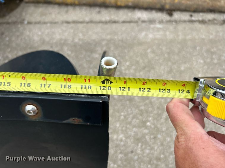 image for item EK8351 2010 International 7400  spreader truck