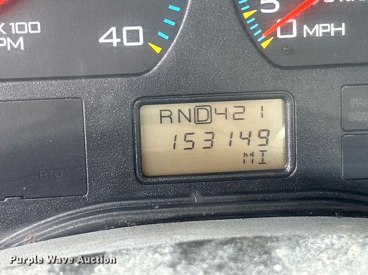 image for item EK8352 2005 International 4300 spreader truck