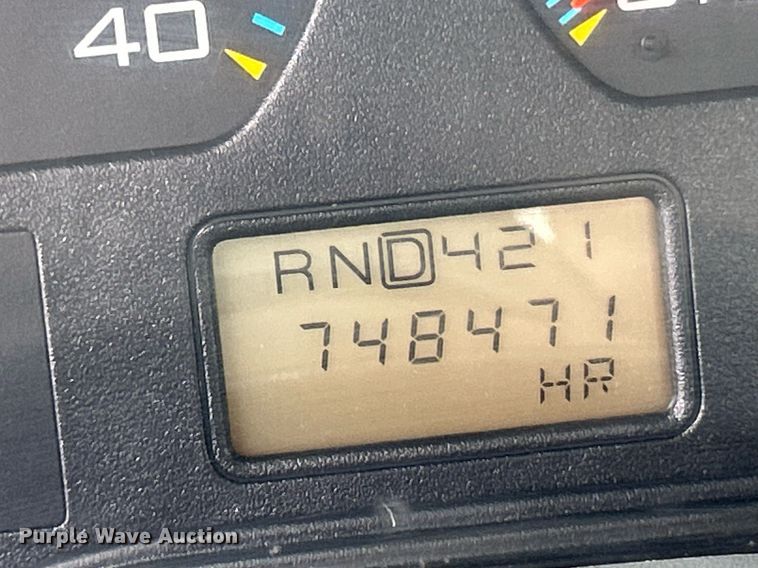 image for item EK8352 2005 International 4300 spreader truck