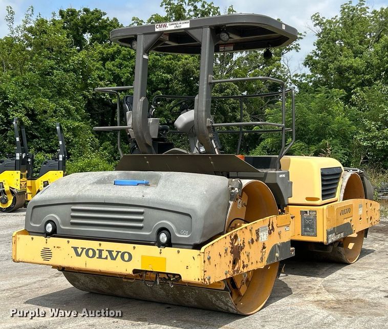 image for item EK8353 Volvo DD140 HF 8 Amplitude double drum roller