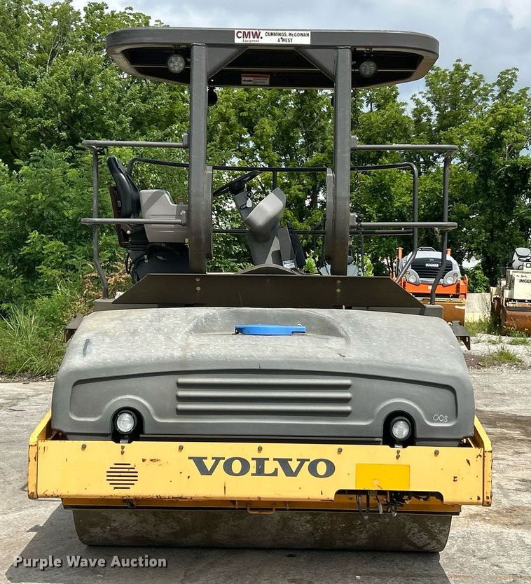 image for item EK8353 Volvo DD140 HF 8 Amplitude double drum roller