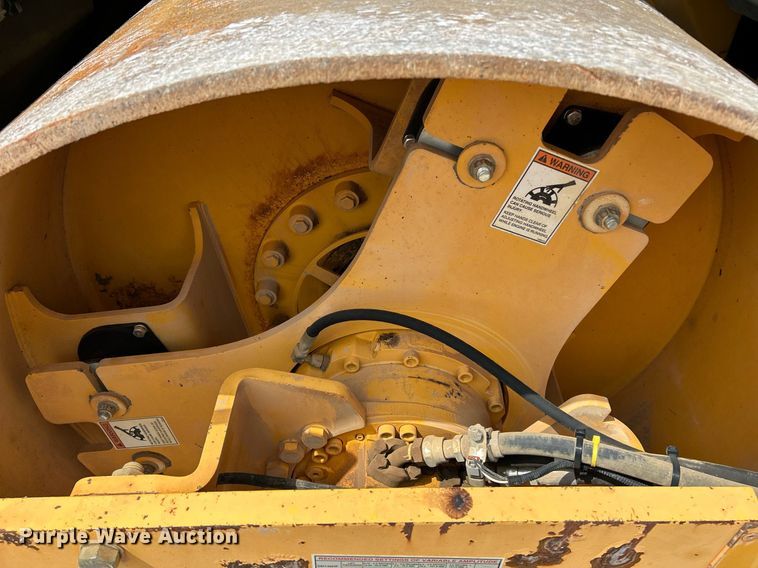 image for item EK8353 Volvo DD140 HF 8 Amplitude double drum roller