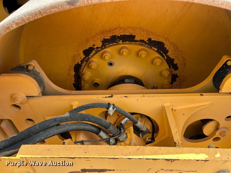 image for item EK8353 Volvo DD140 HF 8 Amplitude double drum roller