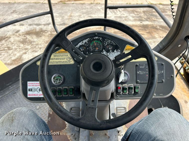 image for item EK8353 Volvo DD140 HF 8 Amplitude double drum roller