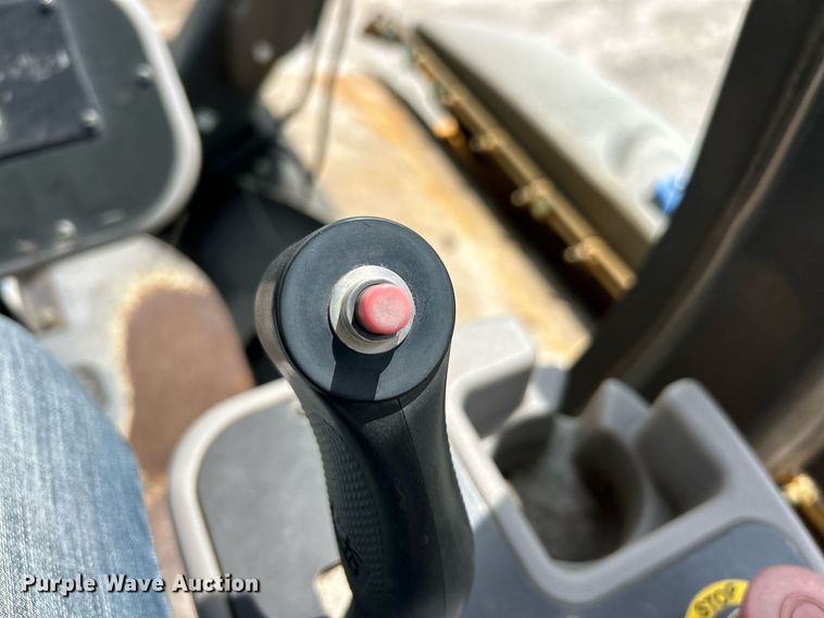 image for item EK8353 Volvo DD140 HF 8 Amplitude double drum roller