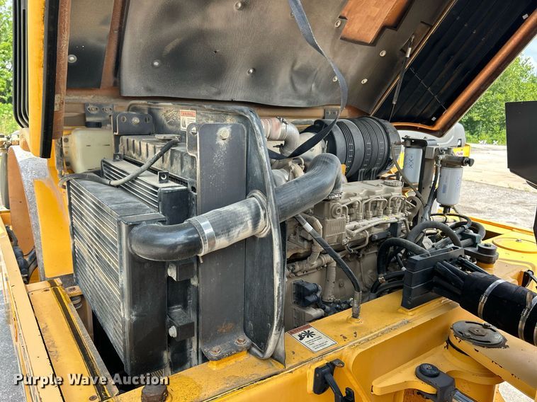 image for item EK8353 Volvo DD140 HF 8 Amplitude double drum roller