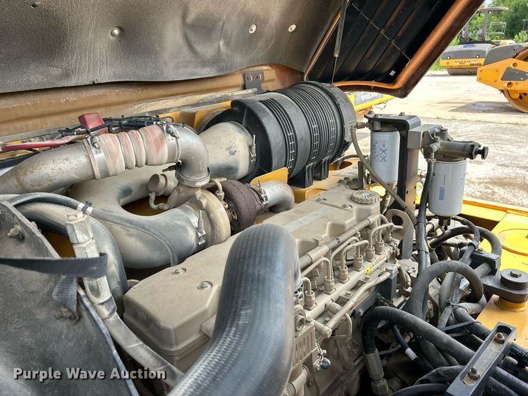 image for item EK8353 Volvo DD140 HF 8 Amplitude double drum roller