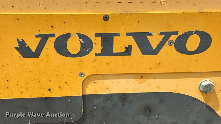 image for item EK8353 Volvo DD140 HF 8 Amplitude double drum roller