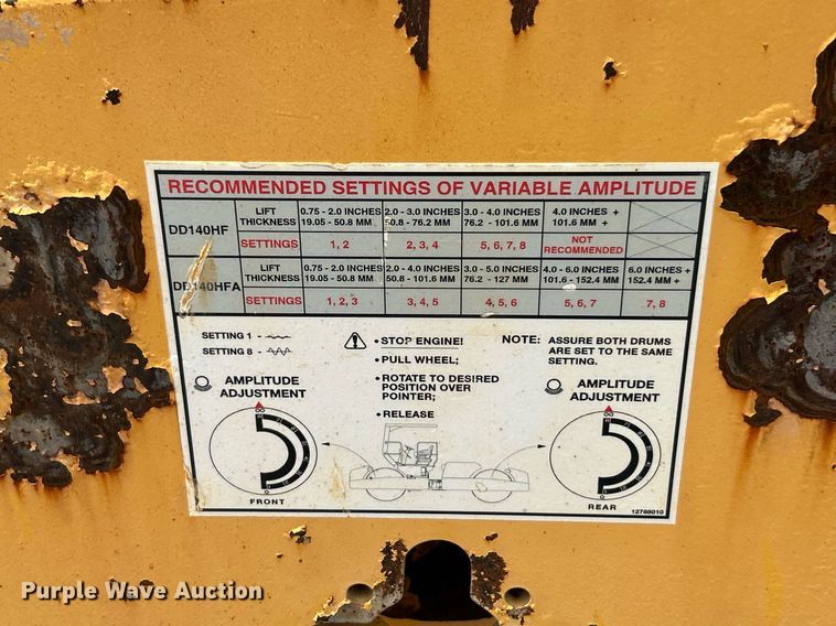 image for item EK8353 Volvo DD140 HF 8 Amplitude double drum roller