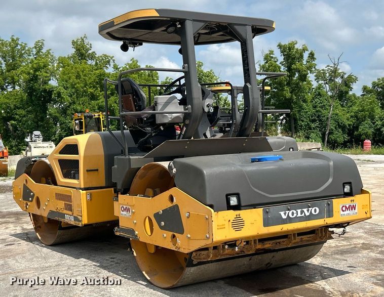 image for item EK8354 2016 Volvo DD120B double drum roller