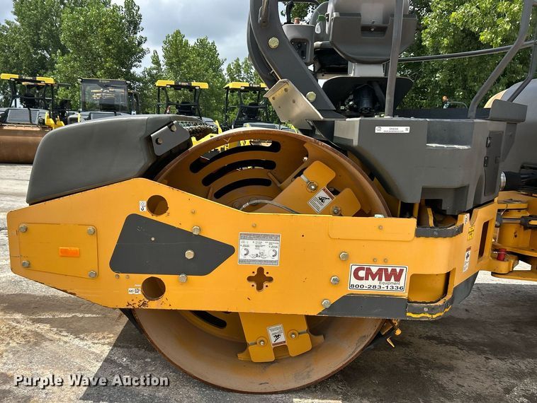 image for item EK8354 2016 Volvo DD120B double drum roller